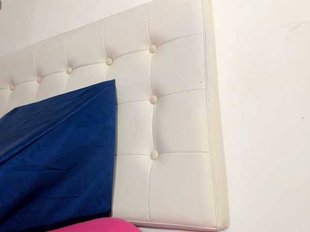 MiaEvans0's BongaCams show and profile