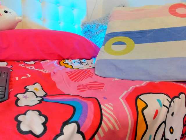 MiaEvans0 live cam on BongaCams