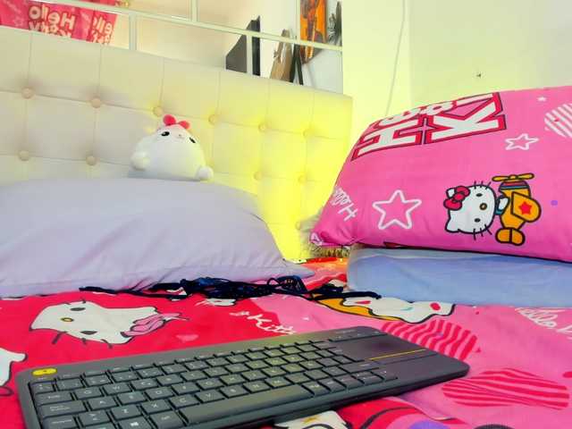 le modèle MiaEvans0 est en webcam porno dans un show sur le site bongacams, il possède les tags suivants: Latino/Hispanic,Brunette,Shaved