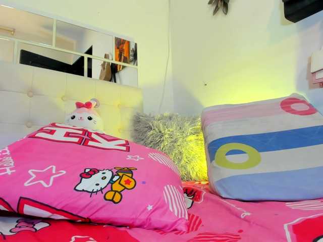 MiaEvans0 live cam on BongaCams