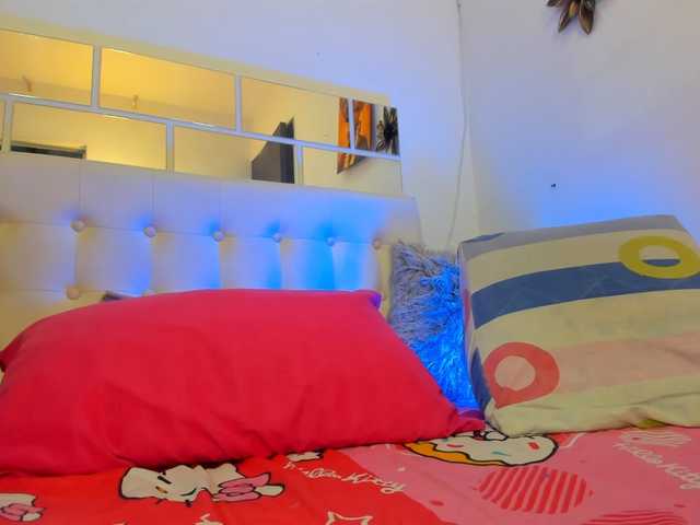 MiaEvans0 live cam on BongaCams