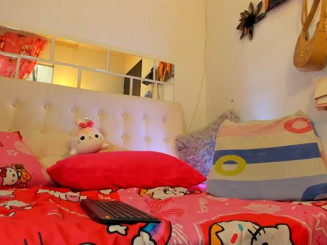 MiaEvans0 live cam on BongaCams