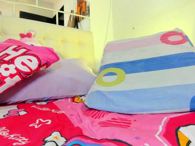 MiaEvans0 live cam on BongaCams