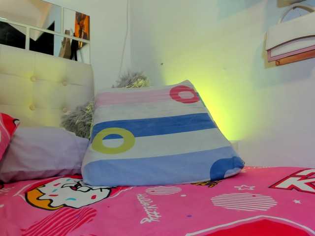 MiaEvans0 live cam on BongaCams