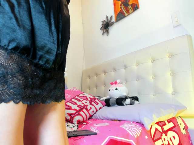 MiaEvans0 live cam on BongaCams