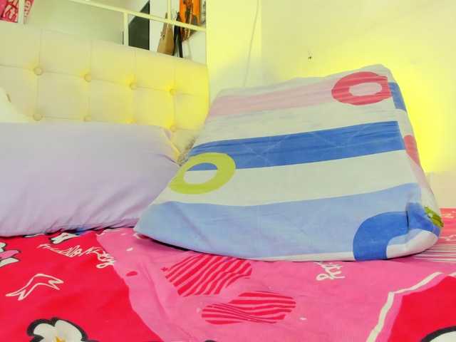 MiaEvans0 live cam on BongaCams