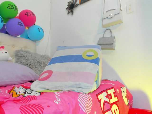 MiaEvans0 live cam on BongaCams