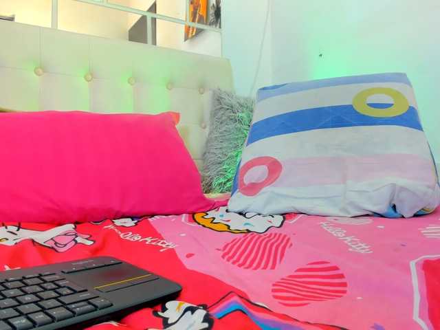 MiaEvans0 live cam on BongaCams