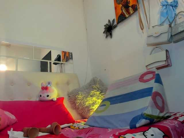 MiaEvans0 live cam on BongaCams