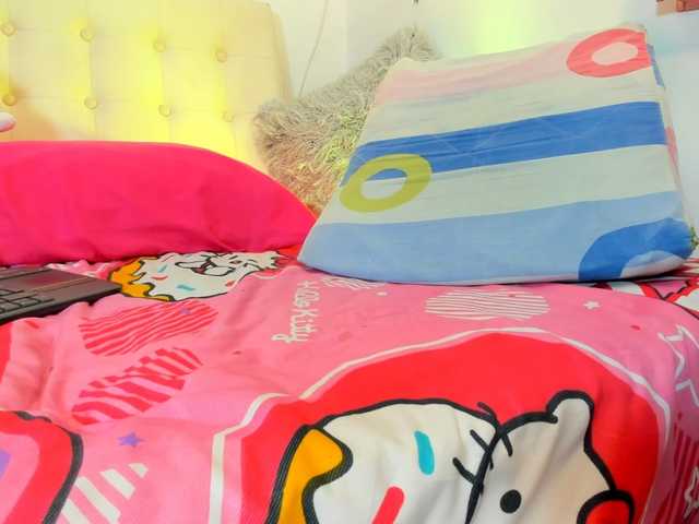 MiaEvans0 live cam on BongaCams
