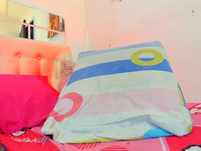 MiaEvans0 live cam on BongaCams