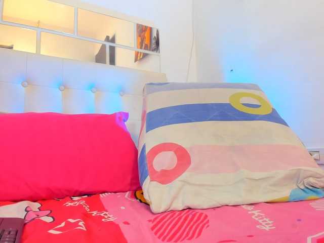 MiaEvans0 live cam on BongaCams