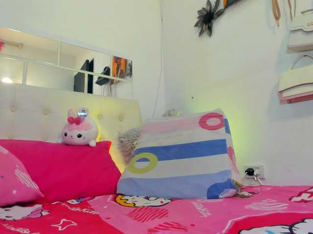 MiaEvans0 live cam on BongaCams