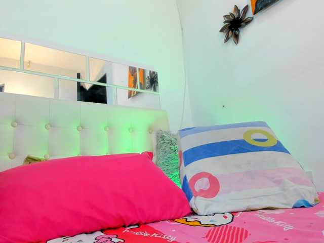 MiaEvans0 live cam on BongaCams