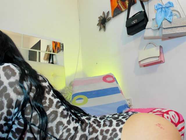 MiaEvans0 live cam on BongaCams