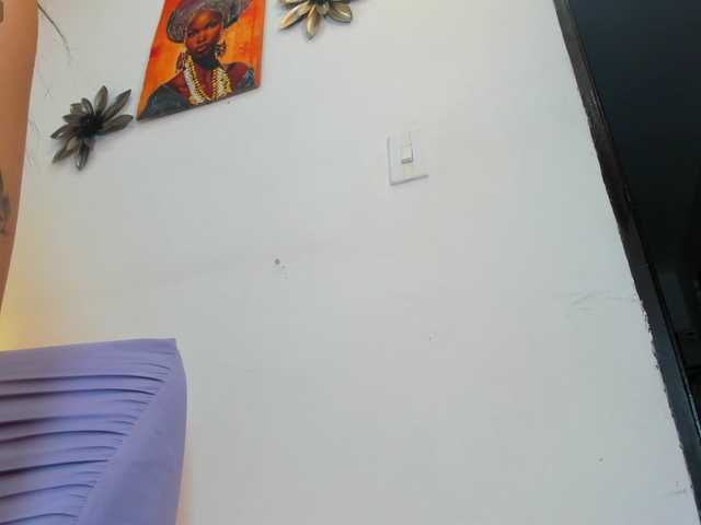 MiaEvans0 live cam on BongaCams