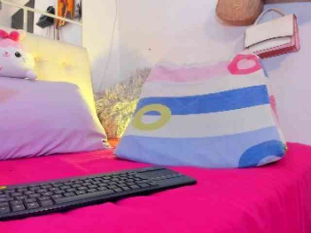 MiaEvans0 Live Webcam on BongaCams