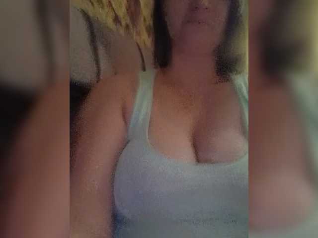 AugustinaCrys live cam
