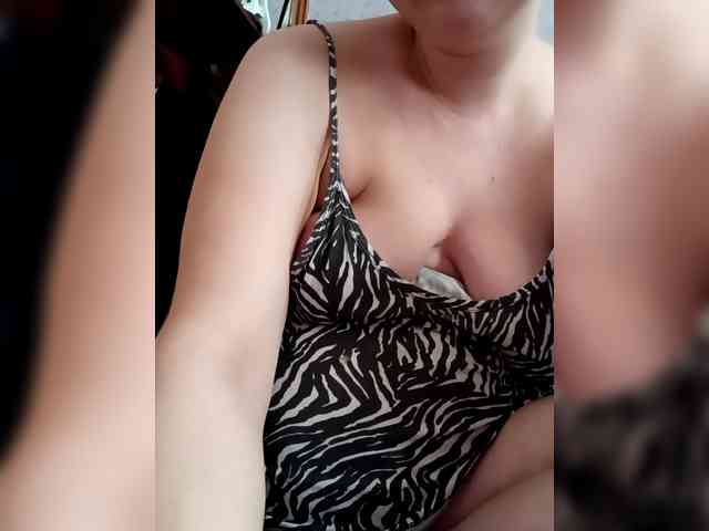 AugustinaCrys webcam