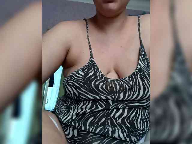 AugustinaCrys webcam
