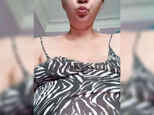 AugustinaCrys webcam