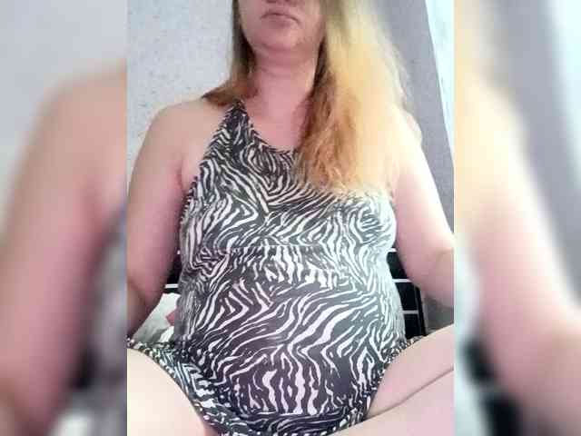 AugustinaCrys webcam