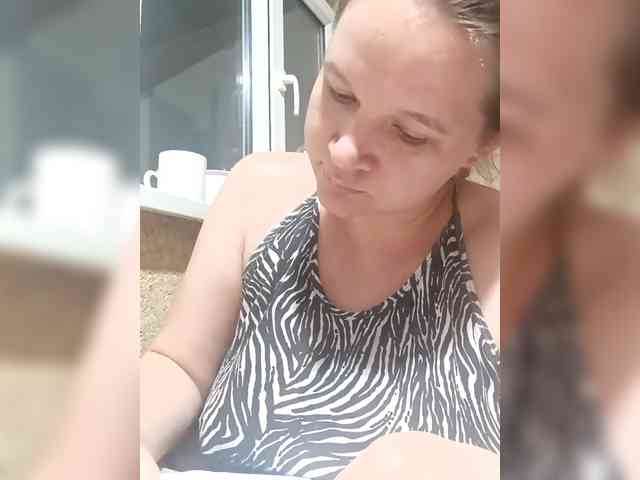 AugustinaCrys webcam