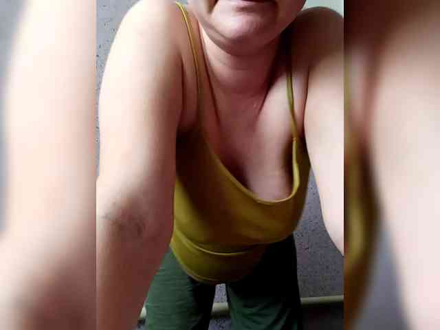 AugustinaCrys webcam