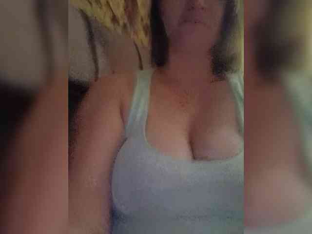 AugustinaCrys webcam