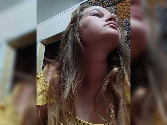 AugustinaCrys webcam