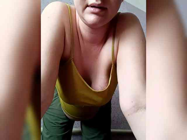 AugustinaCrys webcam