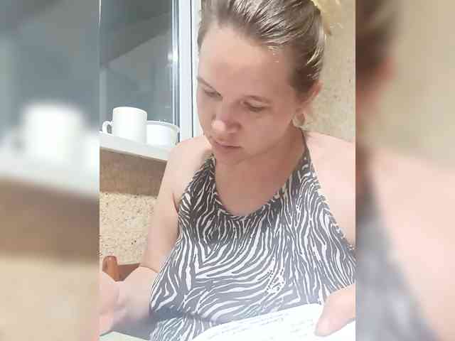 AugustinaCrys webcam