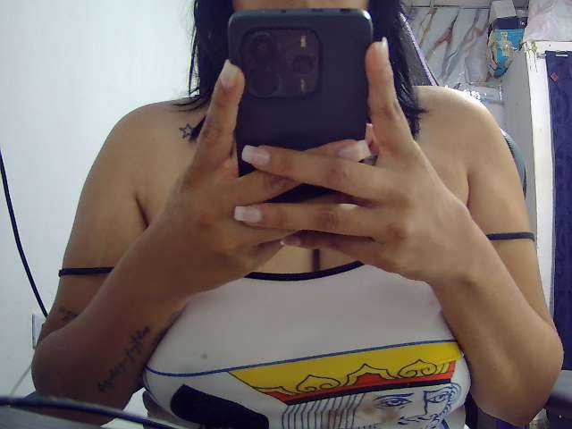 Kanyatt live cam on BongaCams