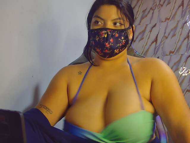 Kanyatt live cam on BongaCams