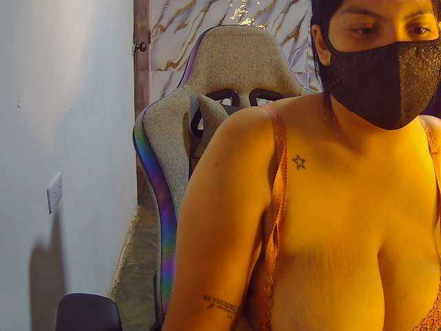 Kanyatt live cam on BongaCams