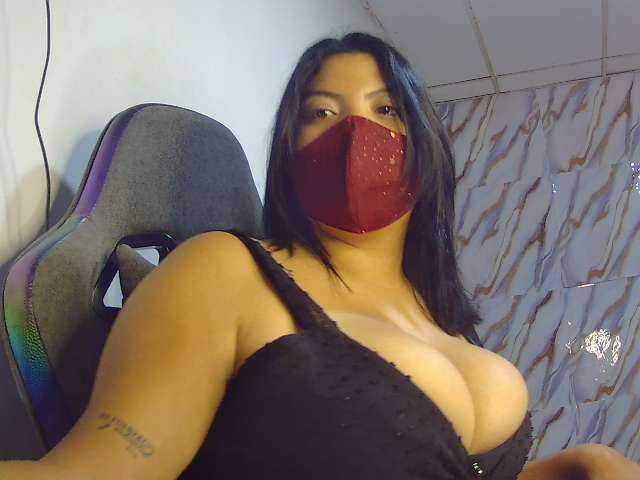 Kanyatt live cam on BongaCams