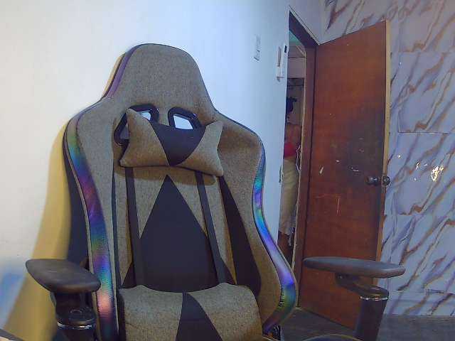 Kanyatt live cam on BongaCams