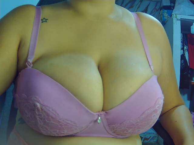 Kanyatt live cam on BongaCams