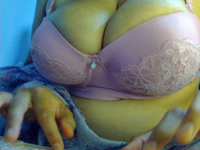 Kanyatt live cam on BongaCams