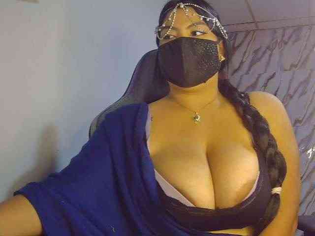 Kanyatt Live Webcam on BongaCams