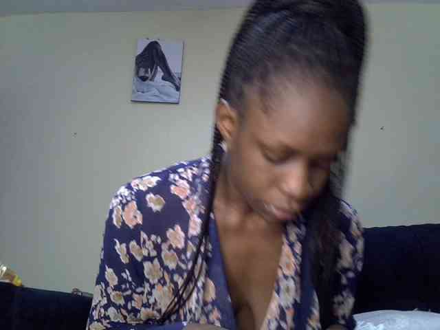 Prettydoll-2 webcam