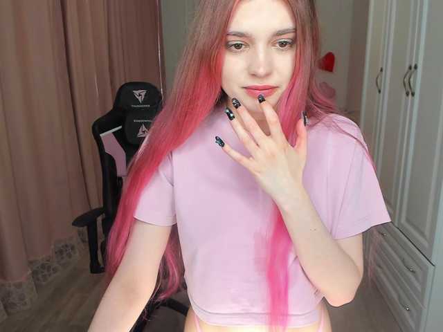 c4ssie's BongaCams show and profile