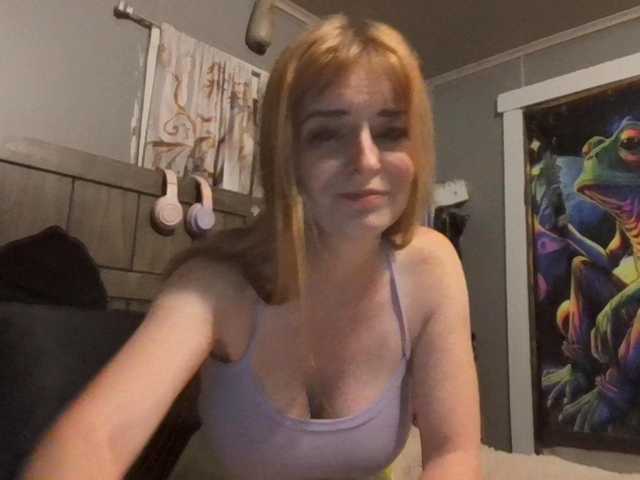 Pizzedwife live cam