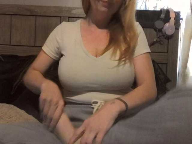 BeautyQueenMa live cam preview