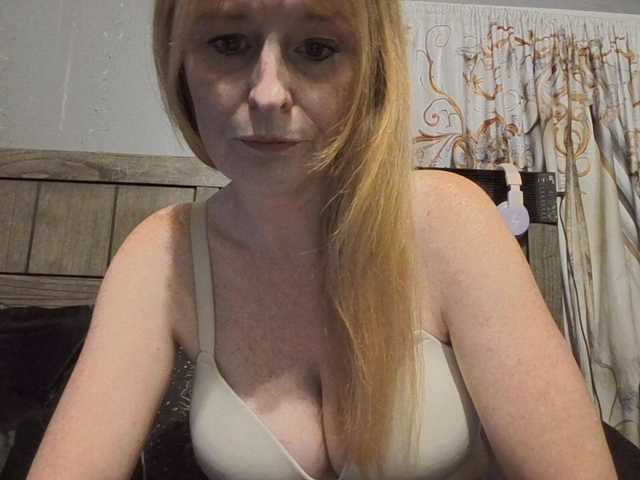 BeautyQueenMa live cam preview