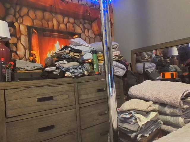 BeautyQueenMa live cam preview