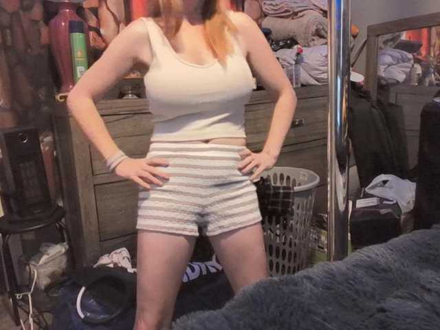 Pizzedwife live webcam show