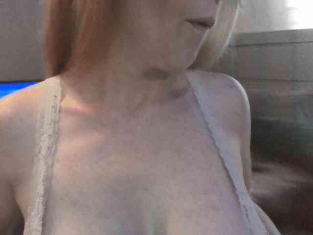 BeautyQueenMa webcam