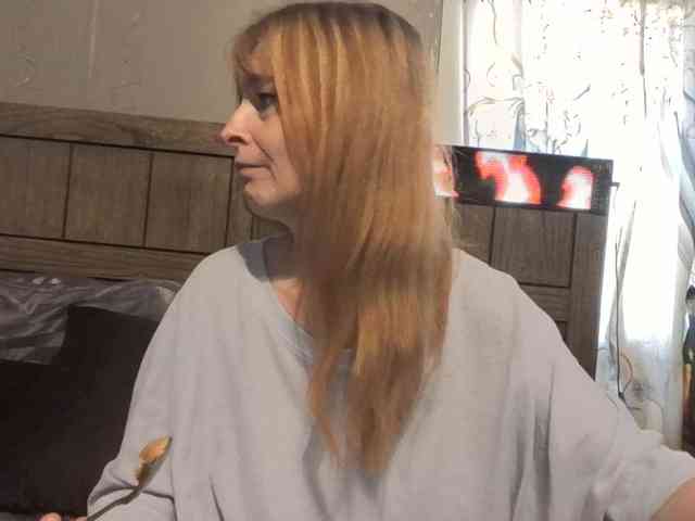 BeautyQueenMa webcam