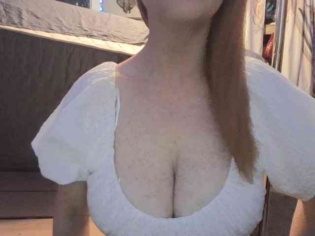 BeautyQueenMa webcam